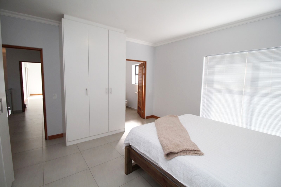 5 Bedroom Property for Sale in Calypso Beach Western Cape